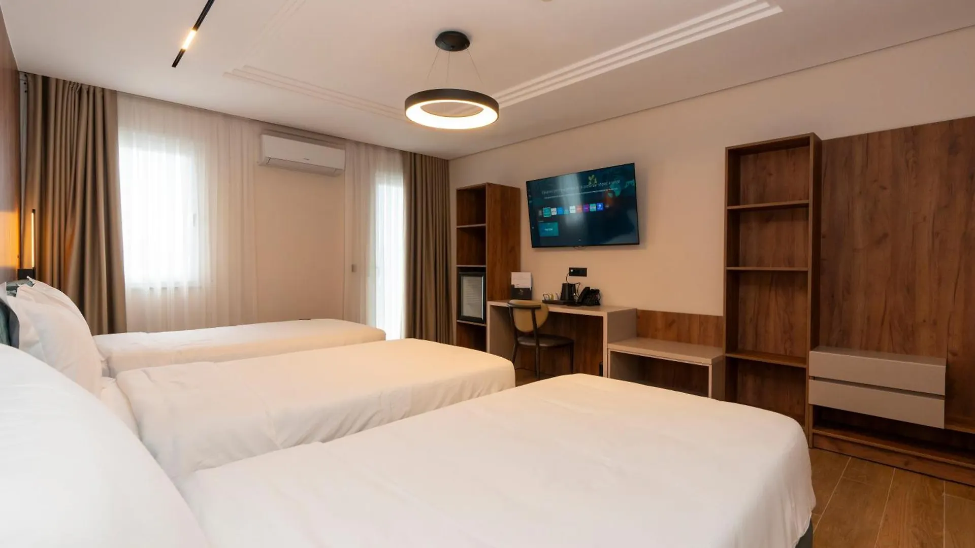 Hotel Mozart Shkodër 4*,  Albanië